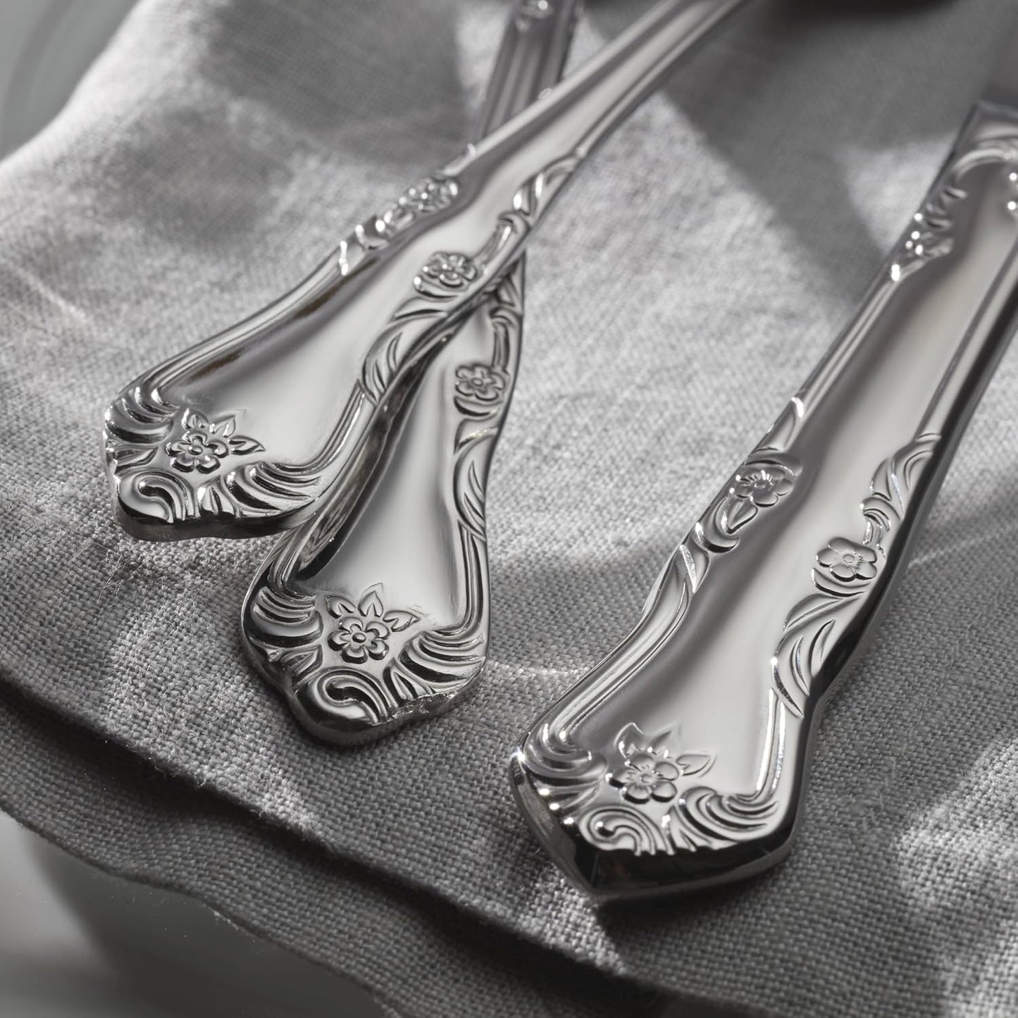 Oneida Silverware Set For 8